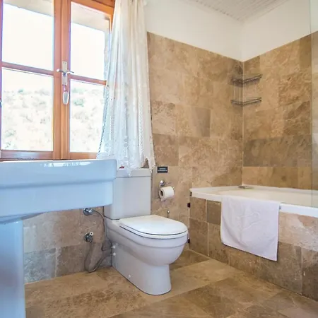 Belen Sleeps 6 With Pool Air Con And Wifi Kayakoy